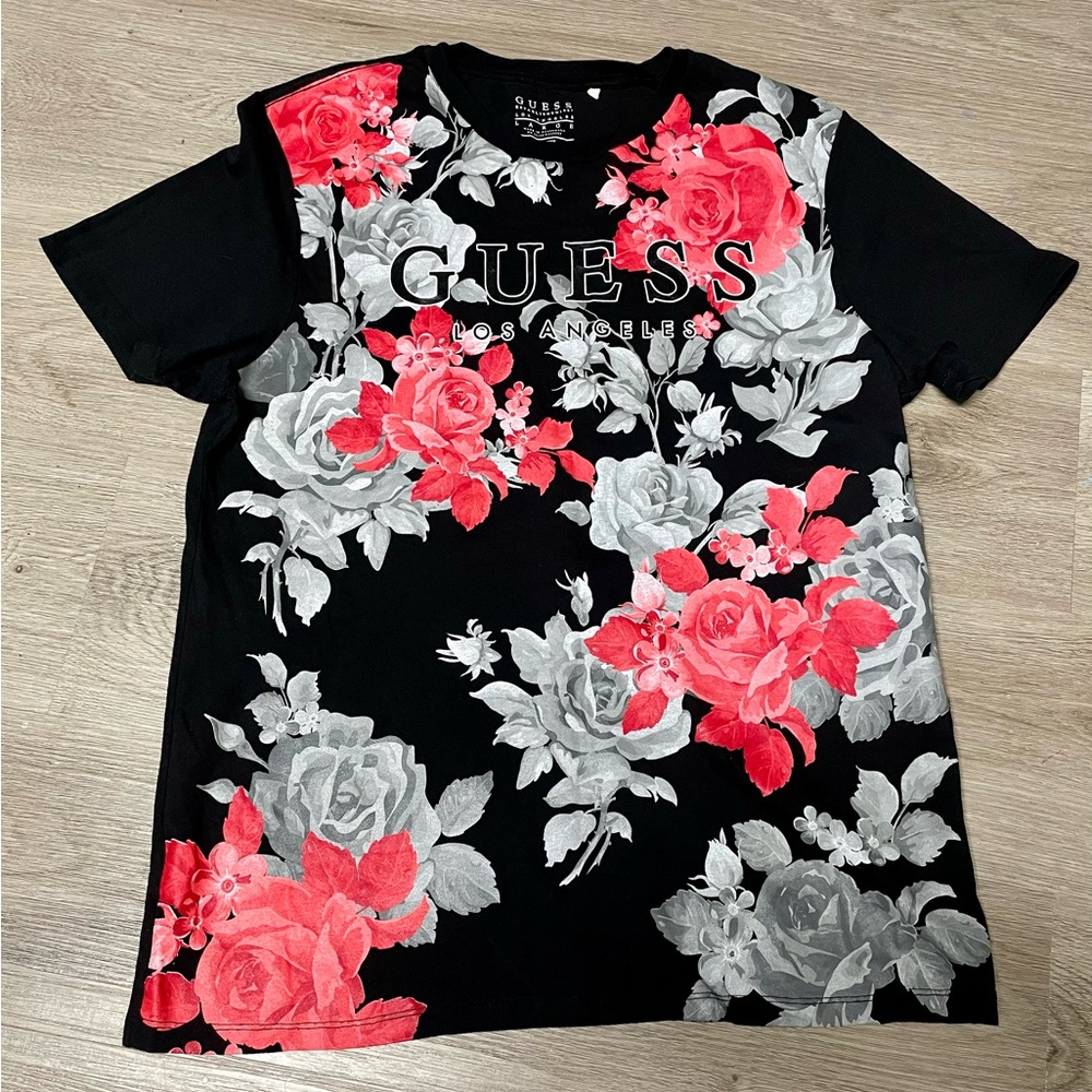 Guess shirt used mint condition. Size L